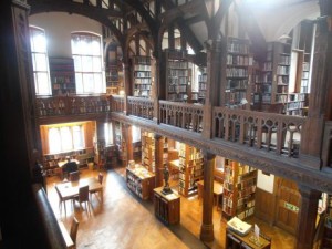Gladstone's_Library_Hawarden_Penarlâg_35
